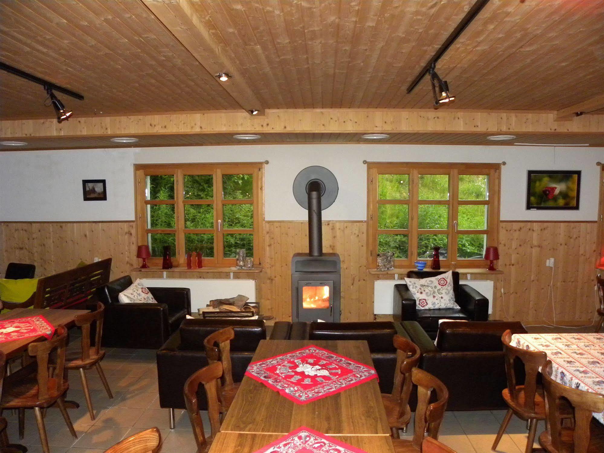 Hotel Restaurant Walliser Sonne Reckingen Экстерьер фото