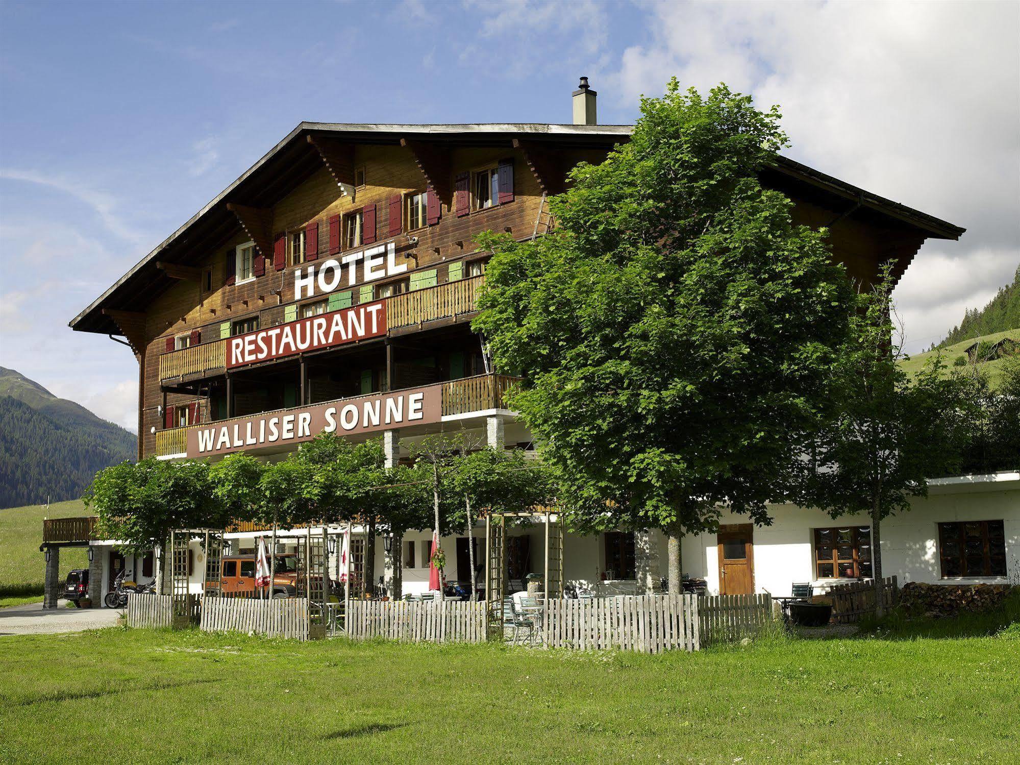 Hotel Restaurant Walliser Sonne Reckingen Экстерьер фото