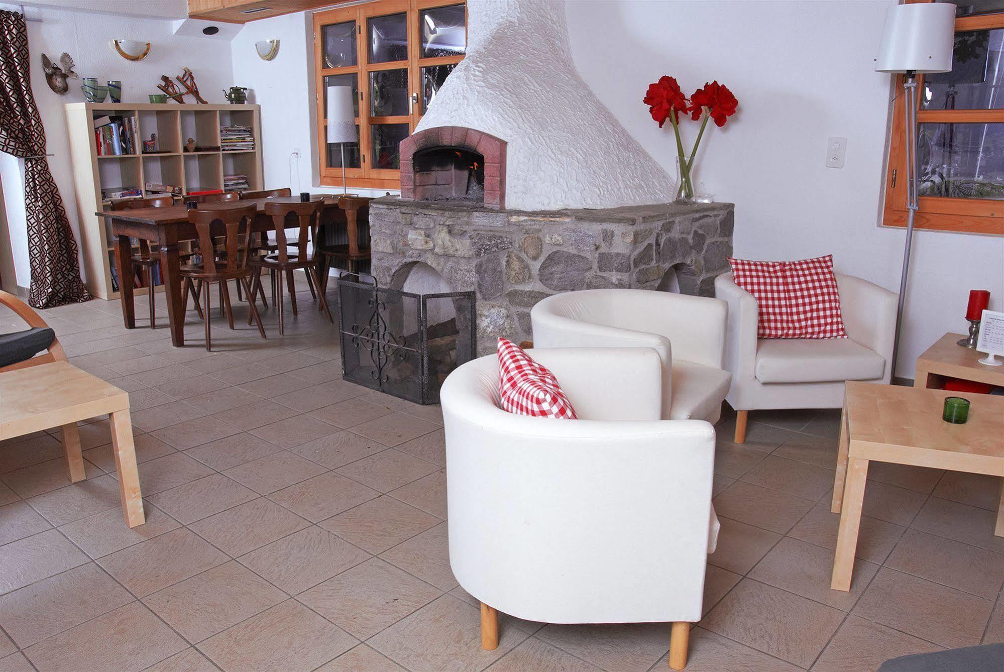 Hotel Restaurant Walliser Sonne Reckingen Экстерьер фото